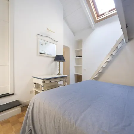 Hostdomus - Almare Apartment *